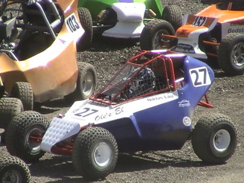 Venter på lov til at køre på startlinien